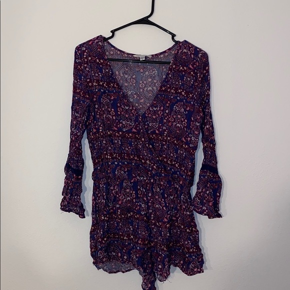 American Eagle floral romper - Picture 2 of 4